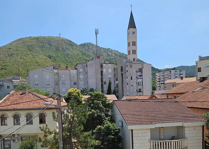 Pansion Most , Mostar