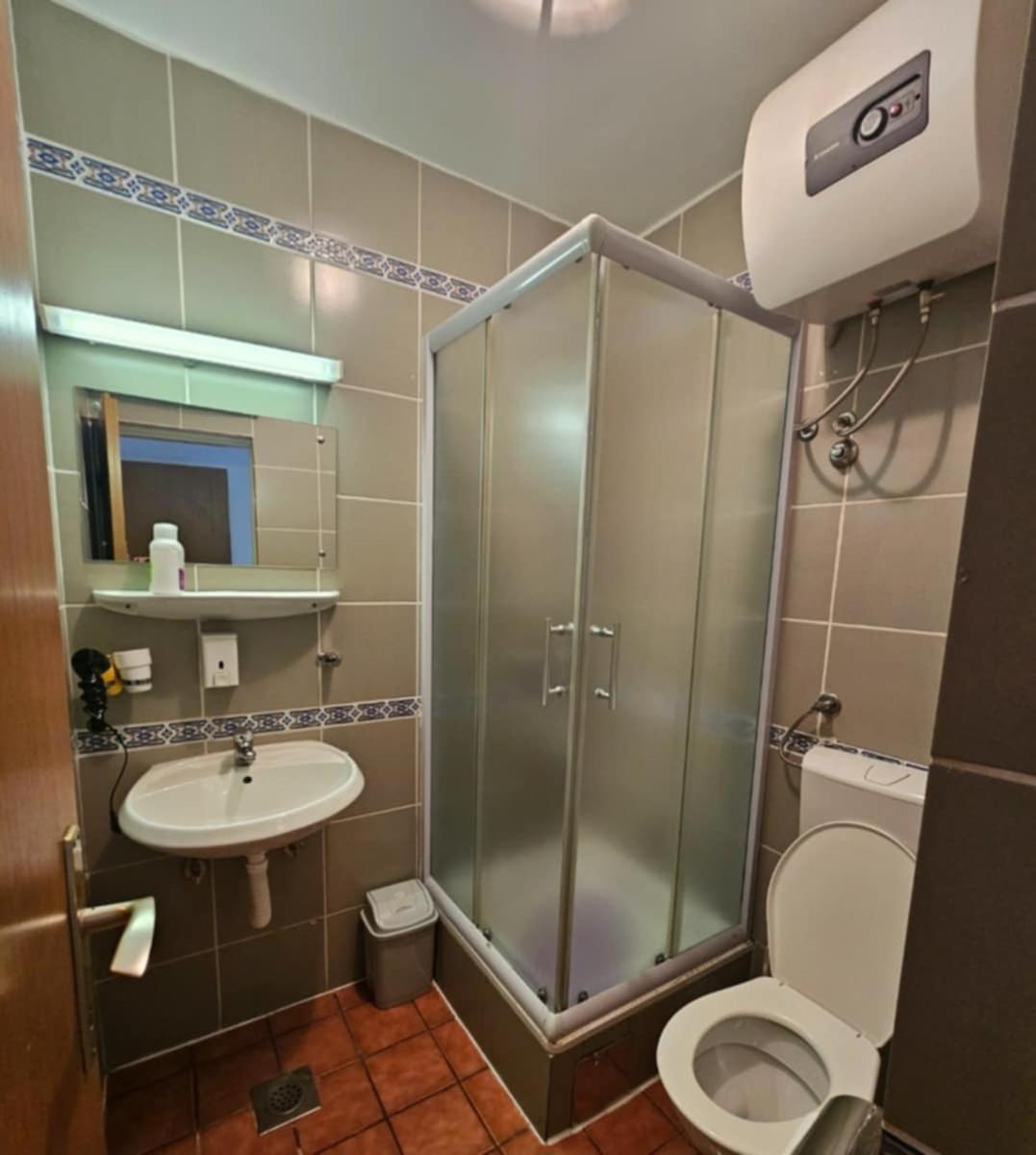Apartment Pansion , *